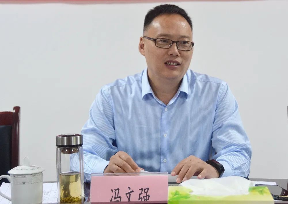 澎湃号>南充市嘉陵区人民法院>随后,在恳谈会上,冯文强书记一行与李渡