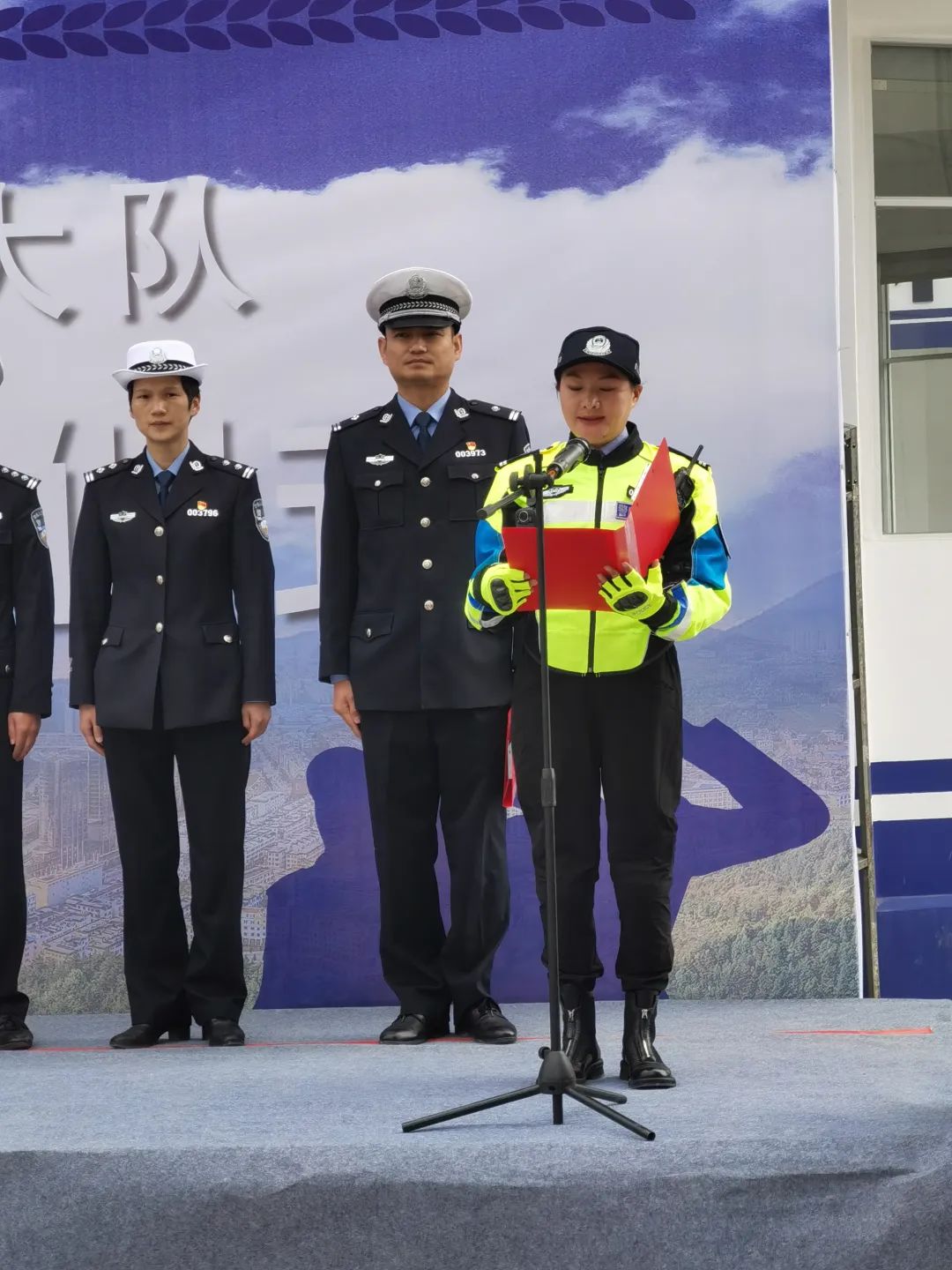 飒昭阳女子骑警队闪亮登场