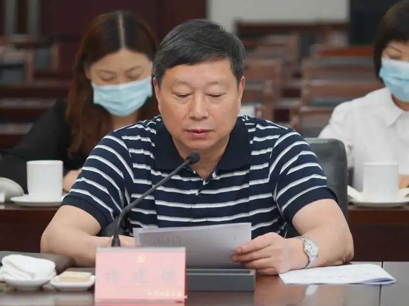 副主委兼秘书长何立新,民建市委会主委史红平,民进市委会主委杨建德