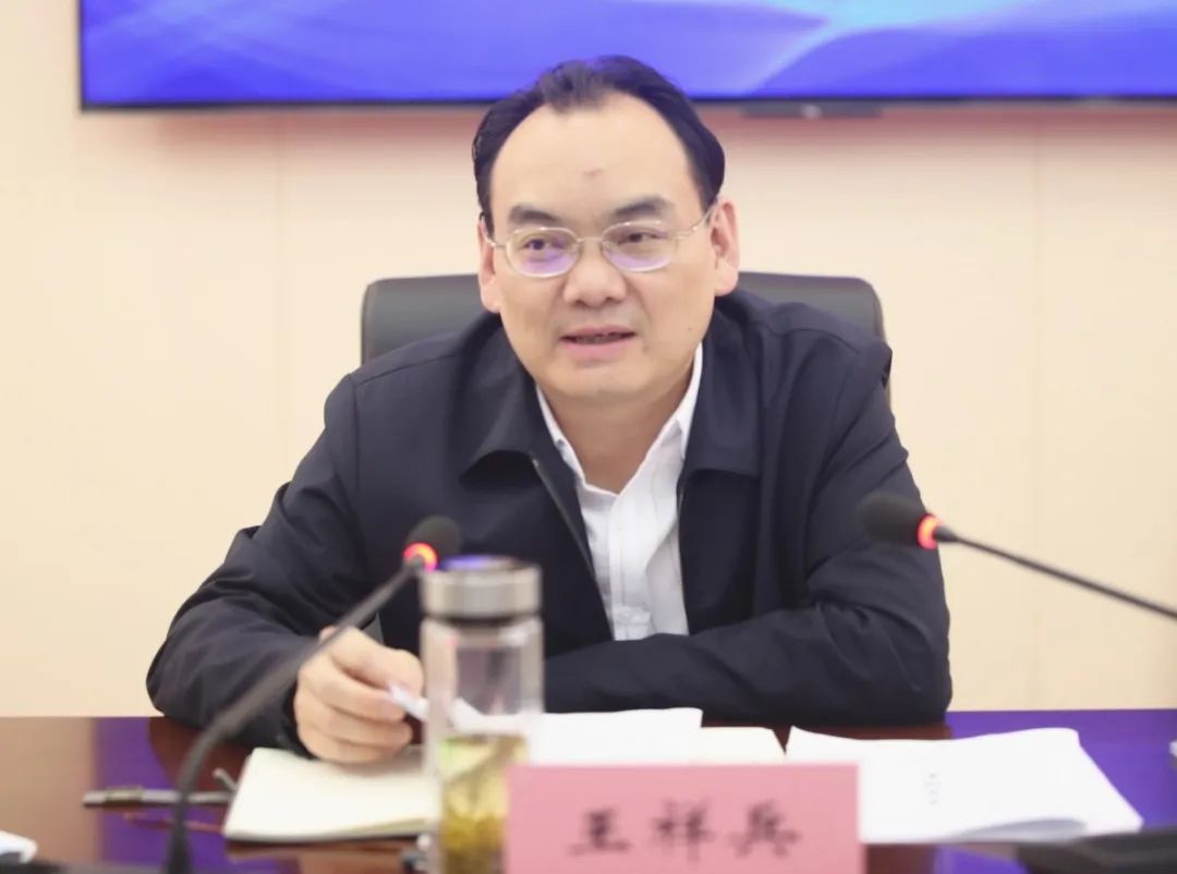 巴中市委常委政法委书记王祥兵到市中院调研全市法院工作