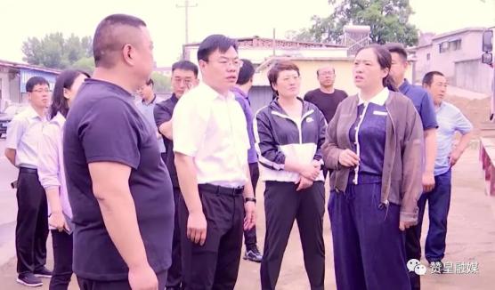 6月4日,县委副书记,代县长卢占军督导检查农村人居环境整治工作,县委