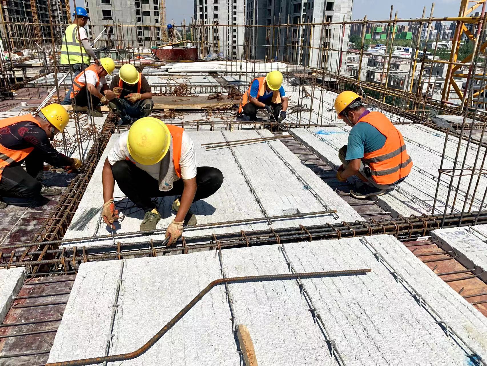 河南省漯河市住建局多举措做好夏季高温期间建筑施工安全生产工作