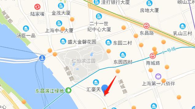 沿着浦明路-银城中路一直走,可以看到汤臣一品,中粮海景壹号,仁恒滨江