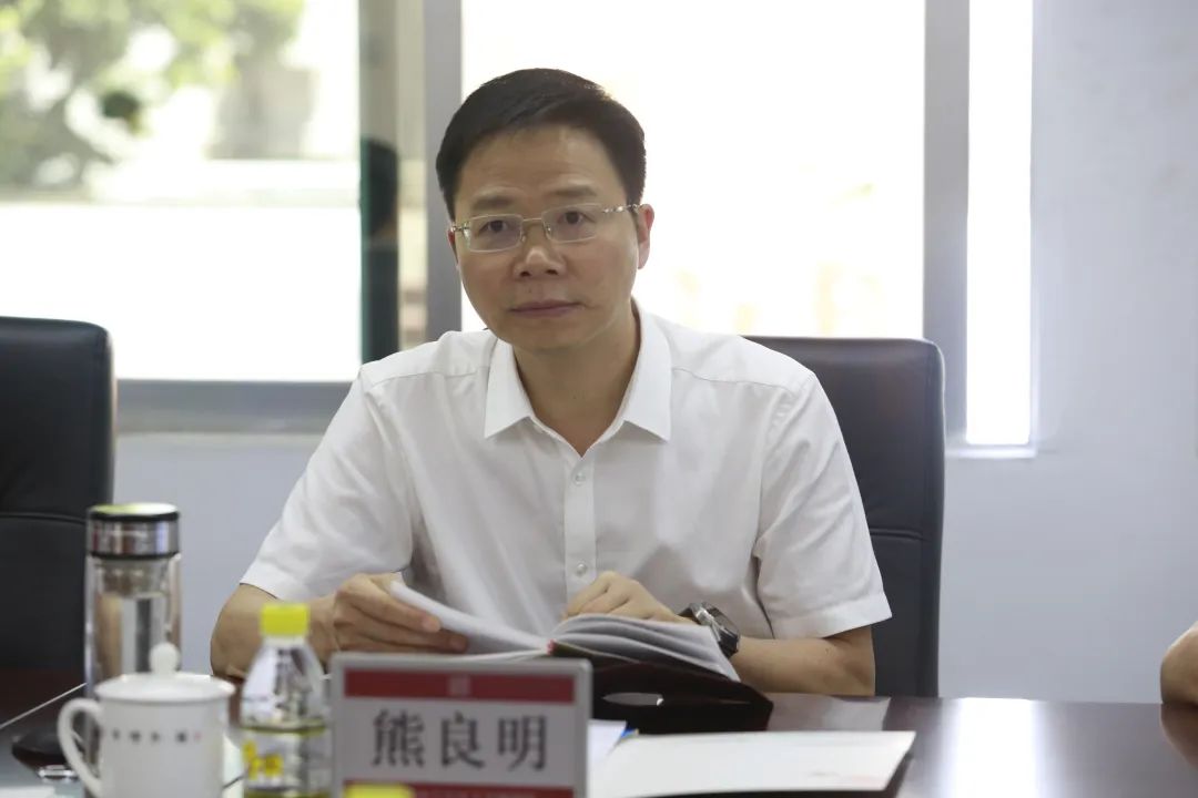 快讯赣州市人民检察院熊良明检察长一行到宝安区检察院调研座谈