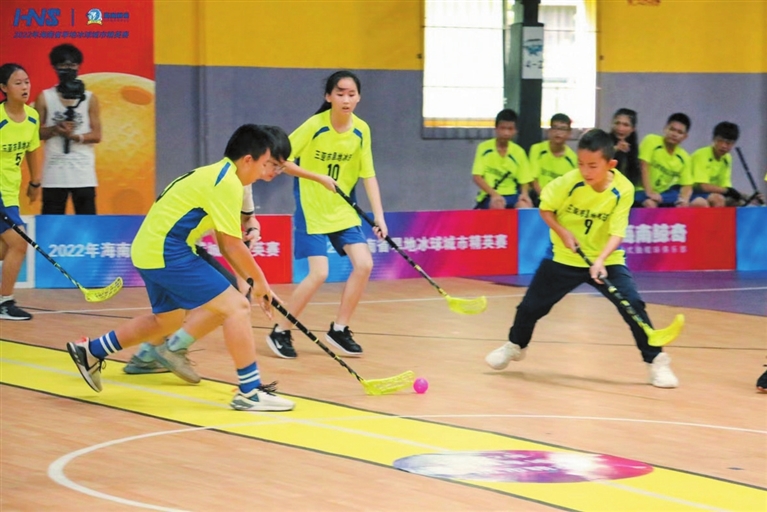 海南省旱地冰球城市精英赛收杆三亚代表队获两个组别冠军