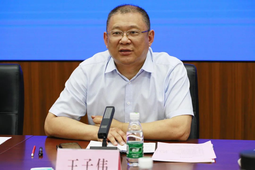 九龙坡法院院长王子伟率队到巫溪法院调研