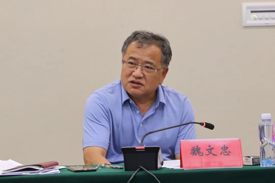 市人大常委会副主任魏文忠带队赴路南区调研