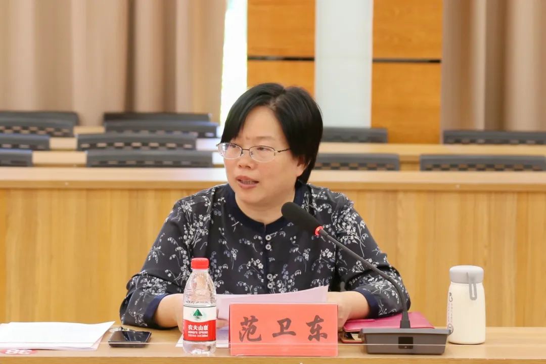 台州市妇联党组书记,主席范卫东详细介绍了台州市"百镇千村除险保安"