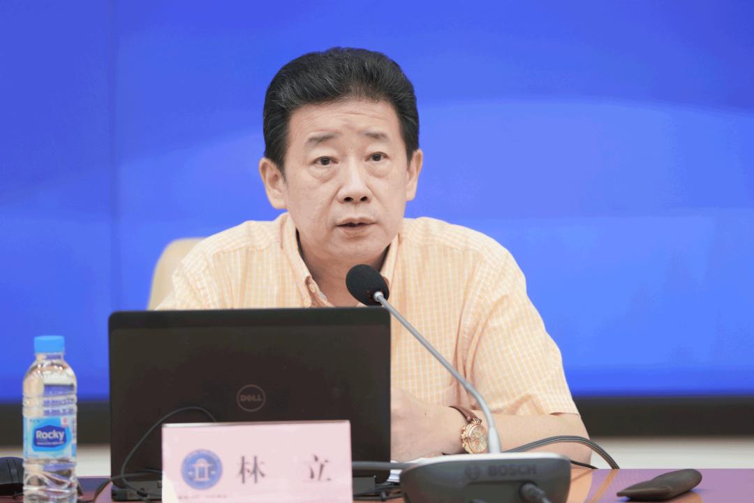 上海二中院举行法院人的职业伦理和要求专题辅导