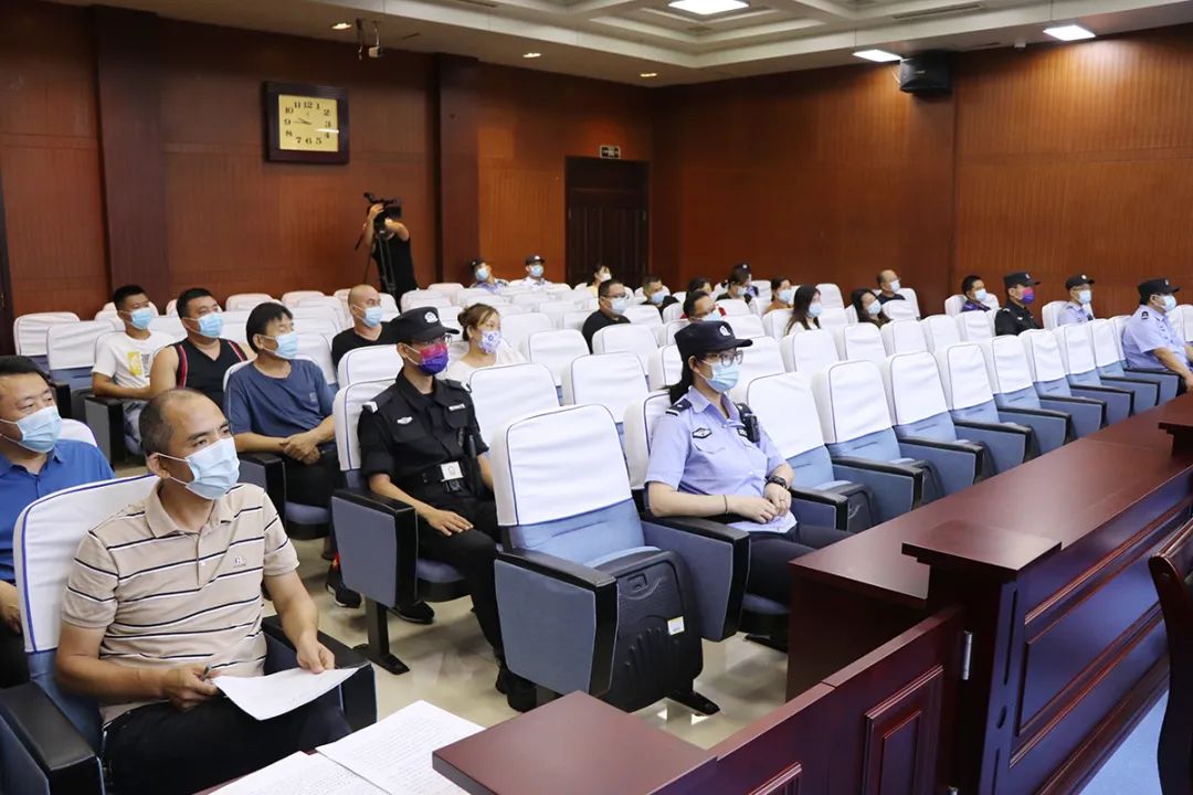 利津法院对刘海波等16人恶势力组织案作出一审宣判