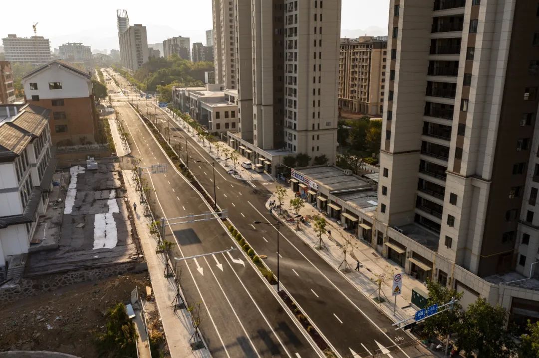 丽水市区欣苑街教工路括苍路道路工程正式竣工验收