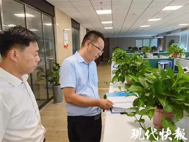 江苏时代楷模朱陈生命定格在45岁