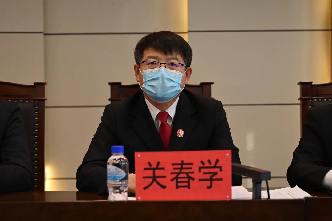 宁安市人民法院党组成员,副院长关春学,宁安市教育体育局党组成员赵彦