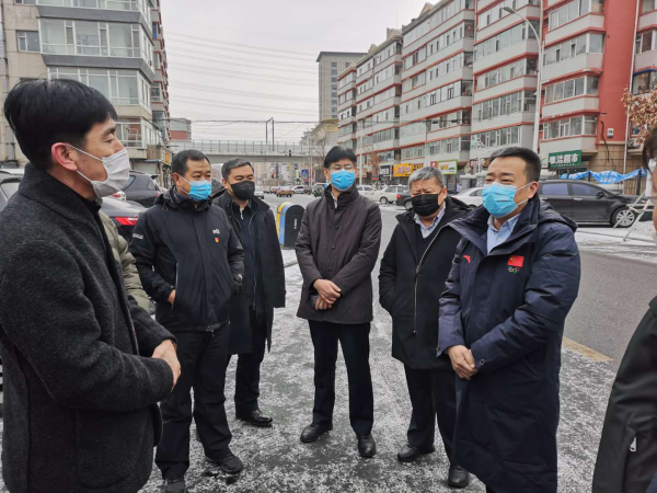 长春市纪委副书记郑玉辉到经开区临河街道检查疫情防控工作