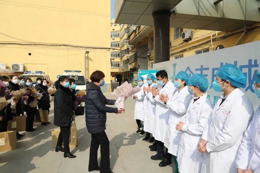【情暖巾帼心】为女性医护人员送温暖!别样"三八"节,致敬最美的她们