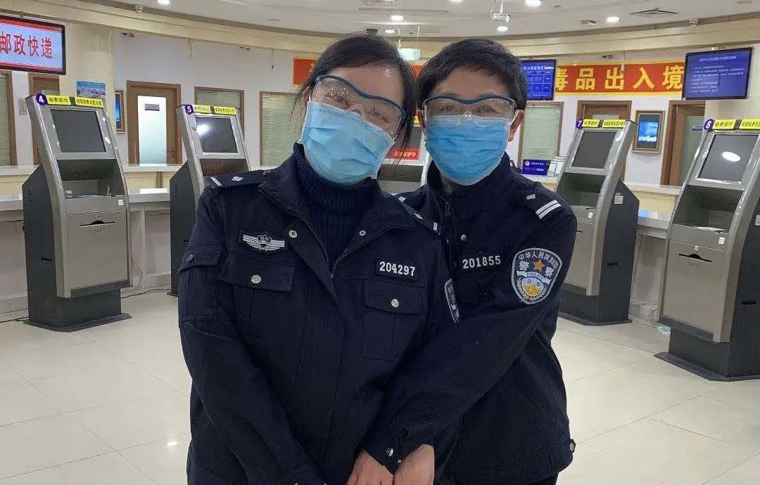 疫线最美女警出入境管理局疫路警花绽芬芳