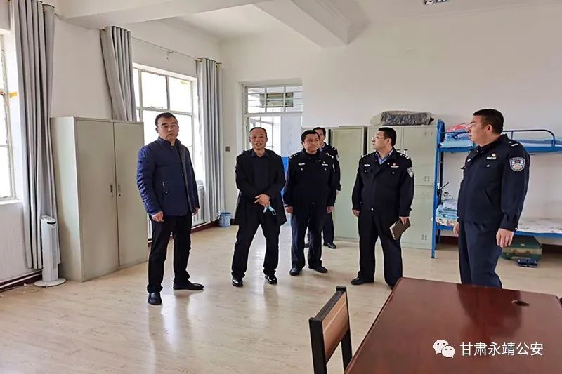 谢丰何俊福调研派出所及社区警务工作