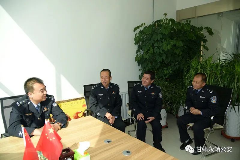 谢丰何俊福调研交通安全管理及景区警务工作