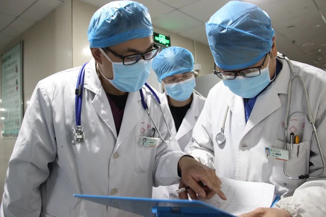 杭州搬场公司战斗在疫情防控最前沿的急诊科医生