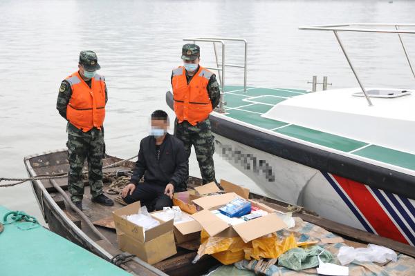 出击!珠海海警局查获一起粤澳海域特大走私案