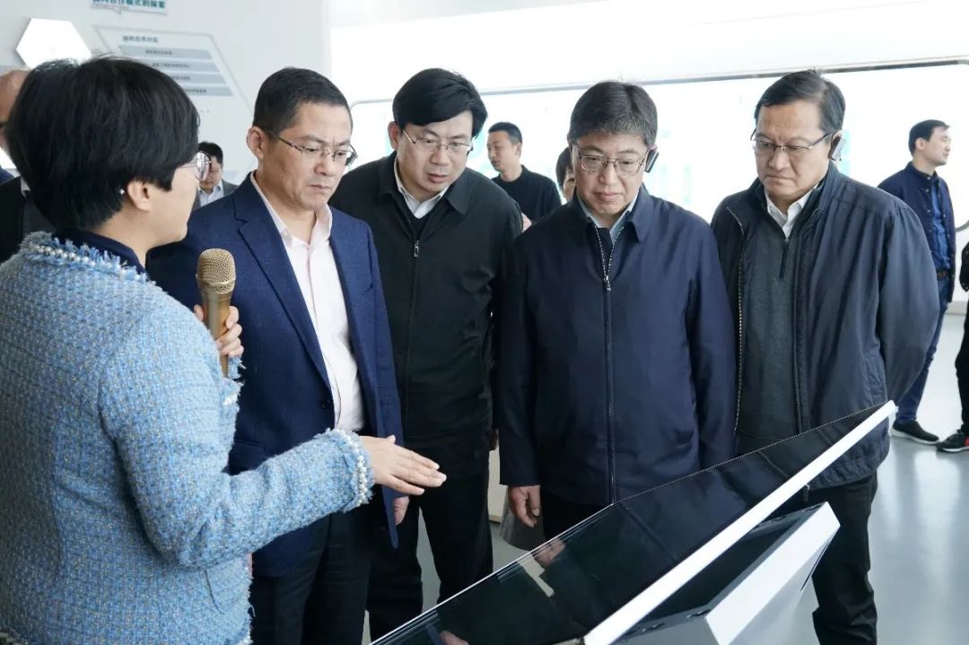 常州市委副书记政法委书记蔡骏一行来相城调研高铁新城建设