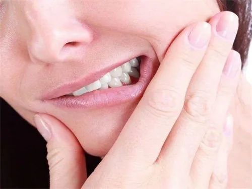 我们绝大部分人一生中都有过牙痛的经历,那是怎样的一种感觉呢?