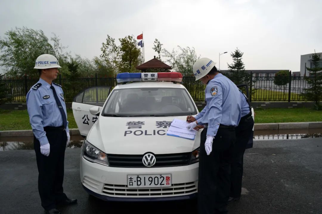 学习贯彻全市公安工作会议精神网络访谈——警务督察支队:坚持问题