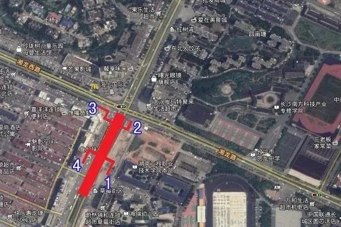 位于福元路与万家丽路交叉路口,属于星沙和开福区交界站点,规划有4个