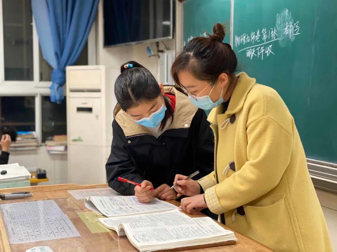 不懂的问题可以直接问老师 这种感觉真是太好了