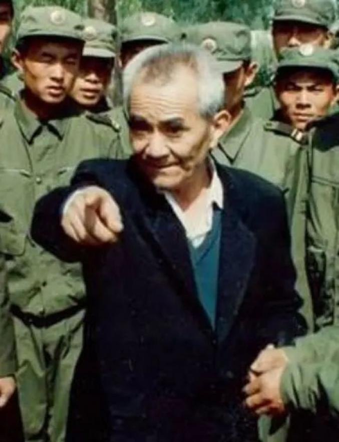 真正的"小兵张嘎":13岁参军,曾手刃100鬼子
