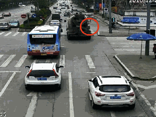 渝中警讯丨安全行车远离大货车视野盲区