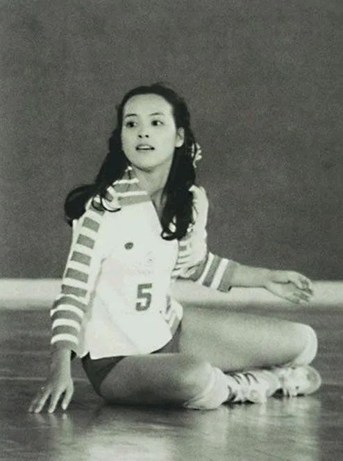 小鹿纯子因新冠肺炎去世乌龙那位女演员出演的排球女将你可能都没看过