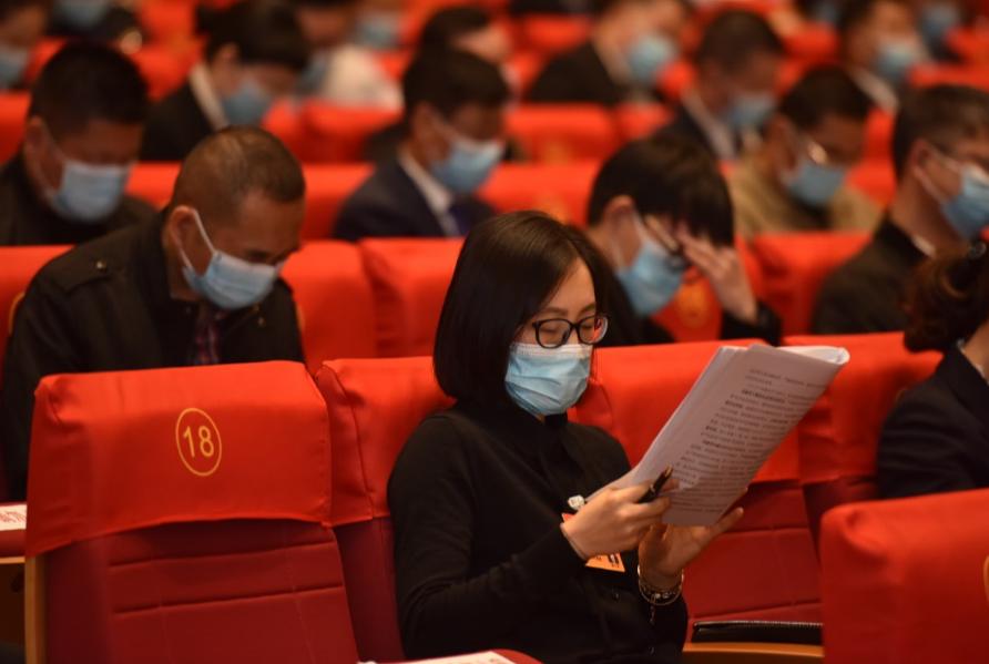 聚焦两会"半边天",看女代表女委员履职风采