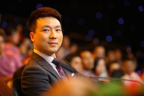 3小时狂卖5个亿：央视男人开口的效果