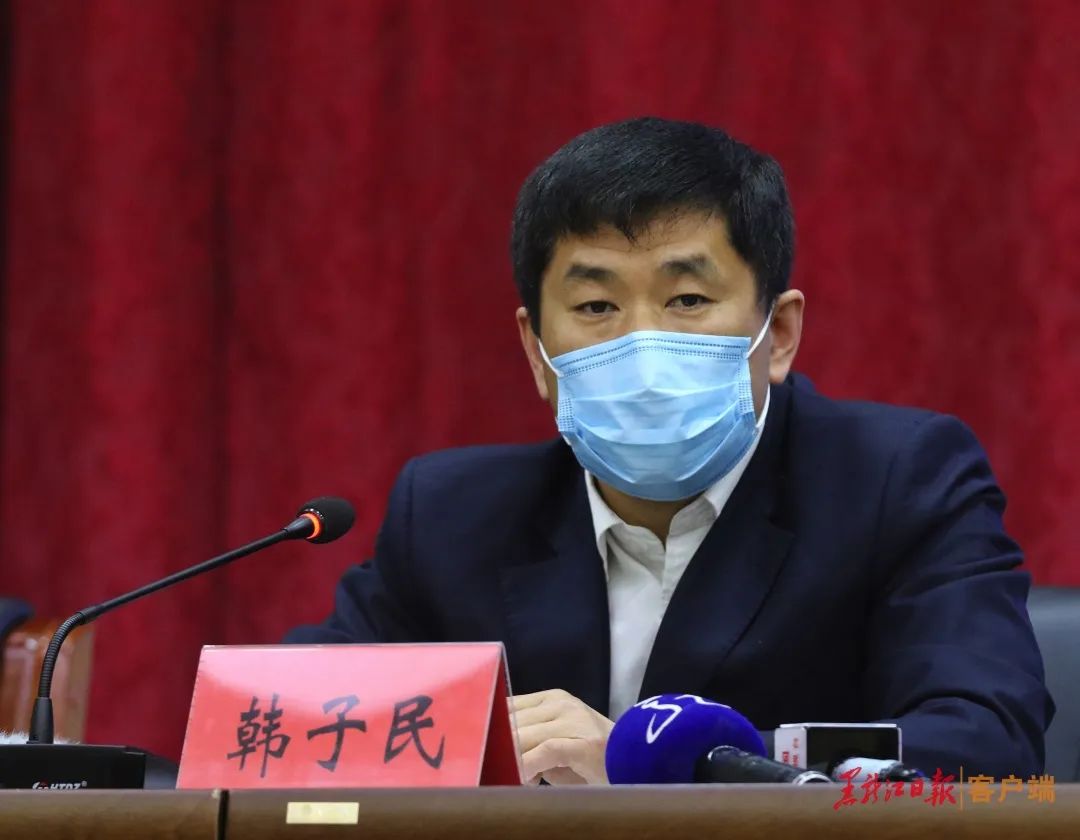 哈铁绥芬河站党委副书记韩子民就煤炭,矿粉,木材,粮食等重点物资运输