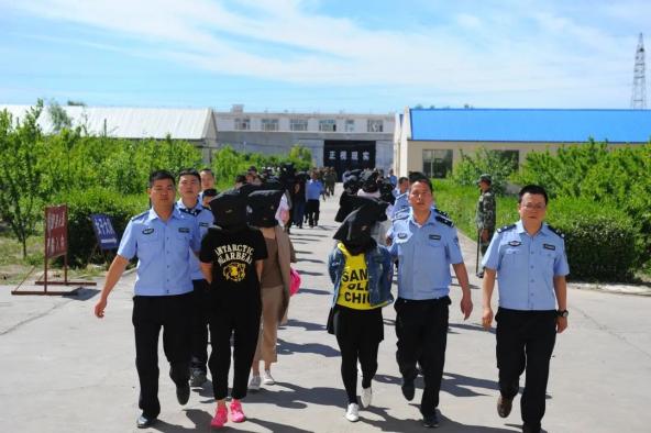 264个黑恶团伙,3459个犯罪嫌疑人……重庆警方扫黑除恶"成绩单"请您