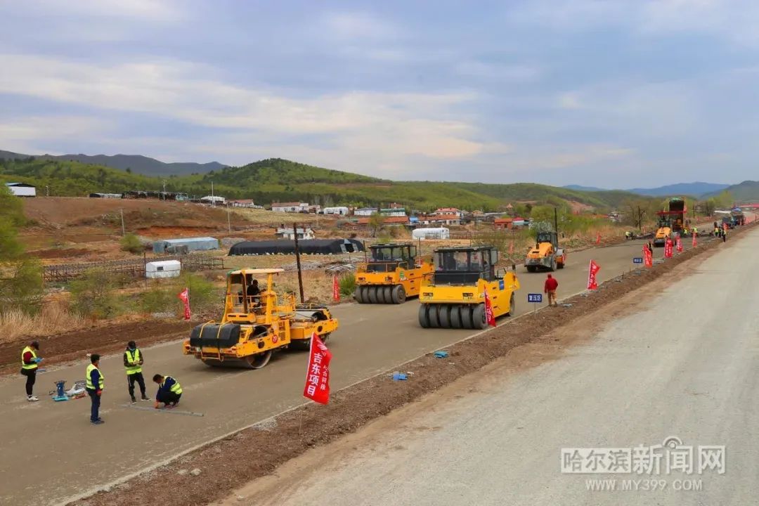 全线1200名建设者施工忙|国道丹阿公路百公里改扩建