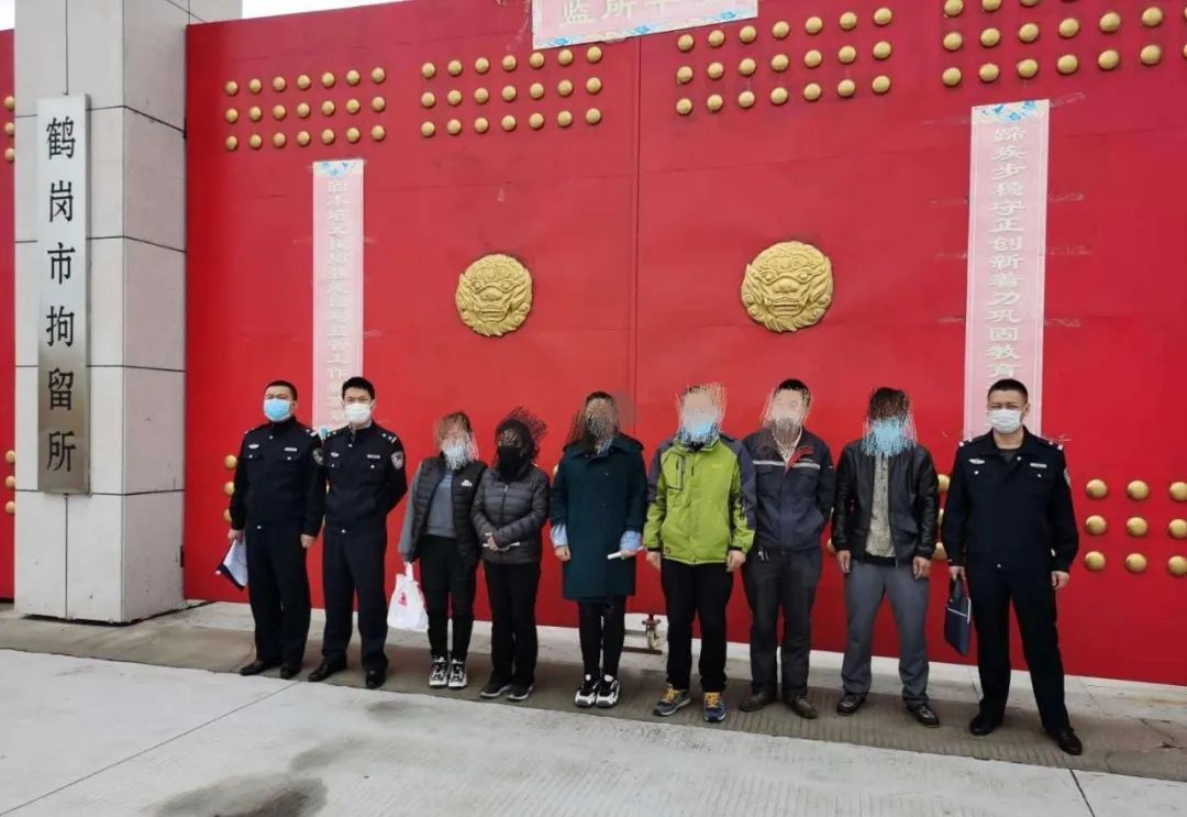 抓获6人!鹤岗市公安局萝北县局查处全市首起非法处置废铅蓄电池案件