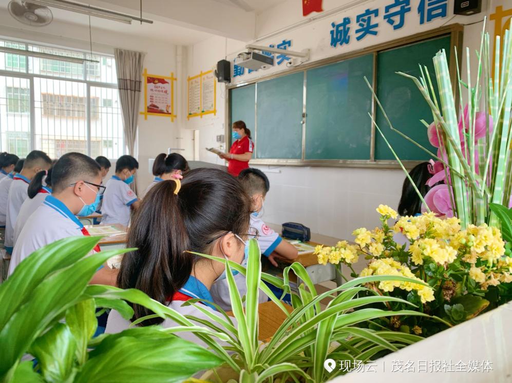 嗨好久不见现场直击茂名小学高年级学生返校复课