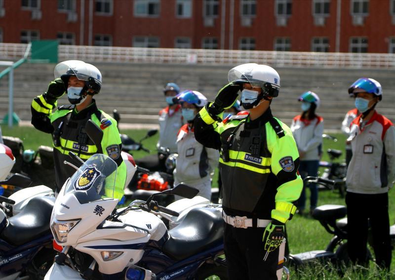 《保定公安交警致广大驾驶人的一封信》 ——"一盔一带"安全守护行动