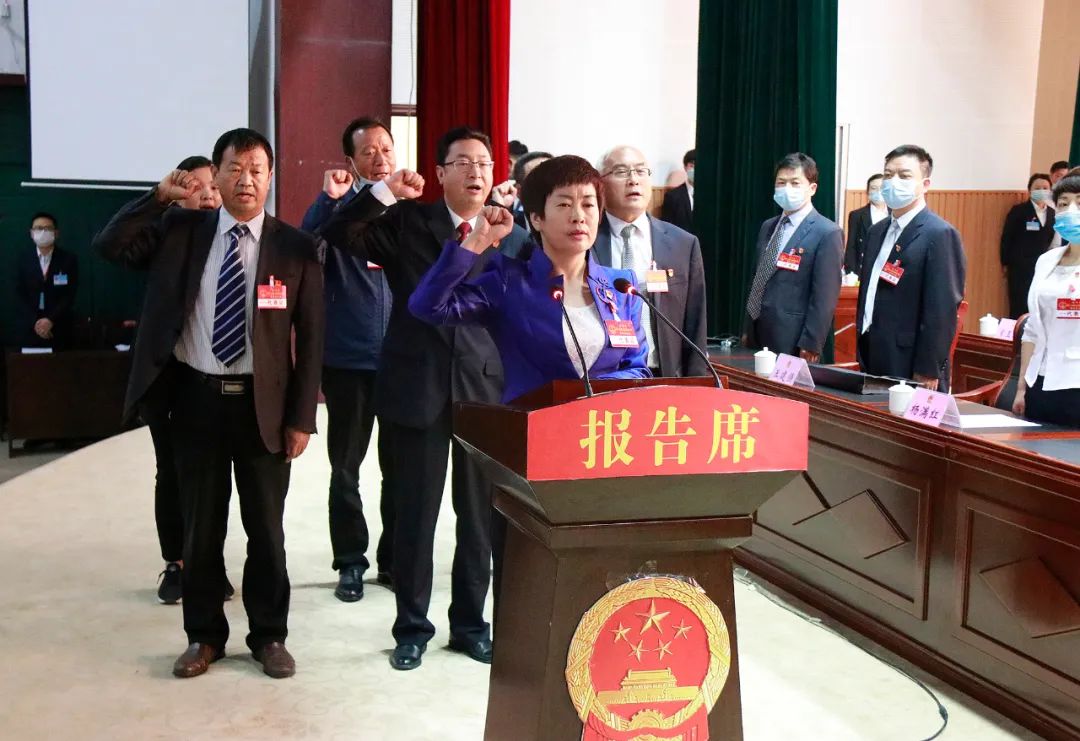 【聚焦"两会"】张世文全票当选为两当县人民法院院长