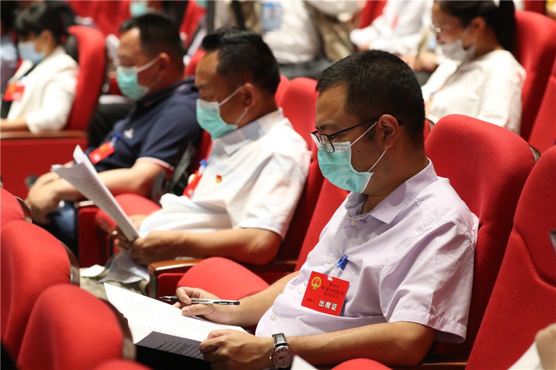 《报告》强调,民之所望,政之所向.