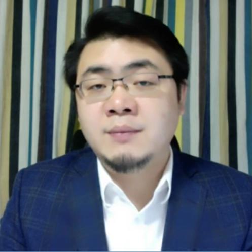 男神女神有话说任启明营造云端课堂感