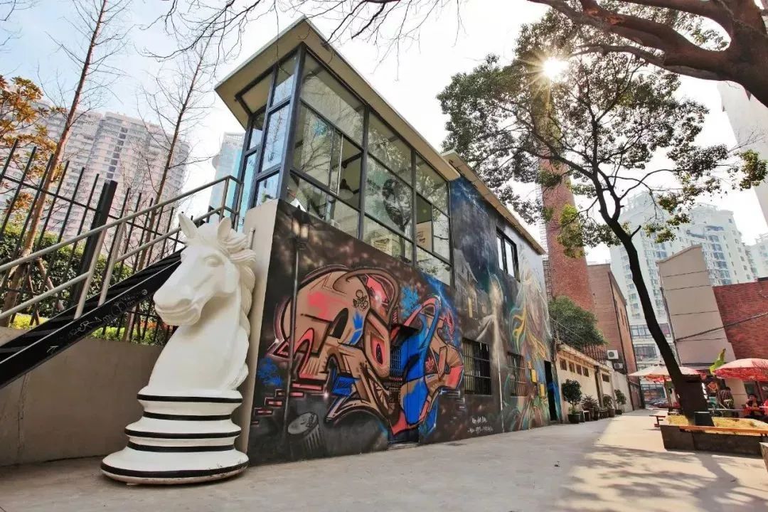 上海的创意园区,是建在旧厂房上的小资浪漫