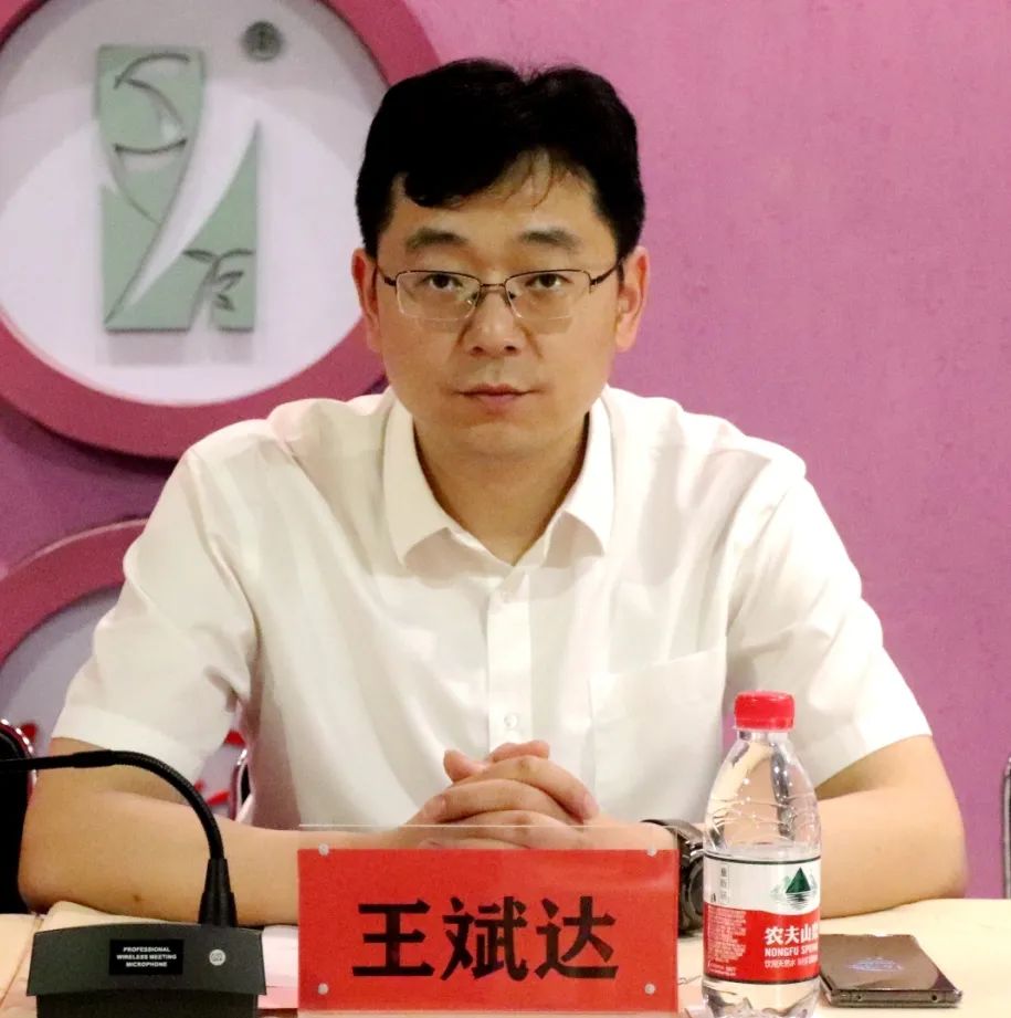 精准帮扶表示感谢,高新区(滨江)王斌达副区长表示将持续强化对接合