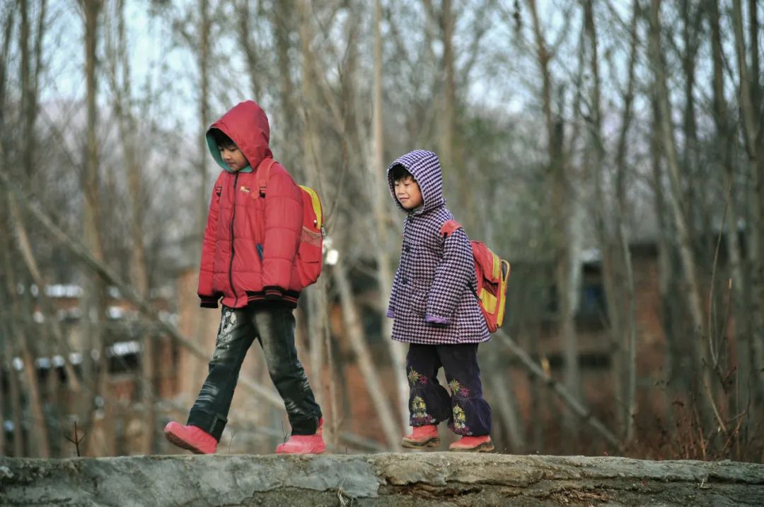 刘向阳:昔日步行上学的农村孩子