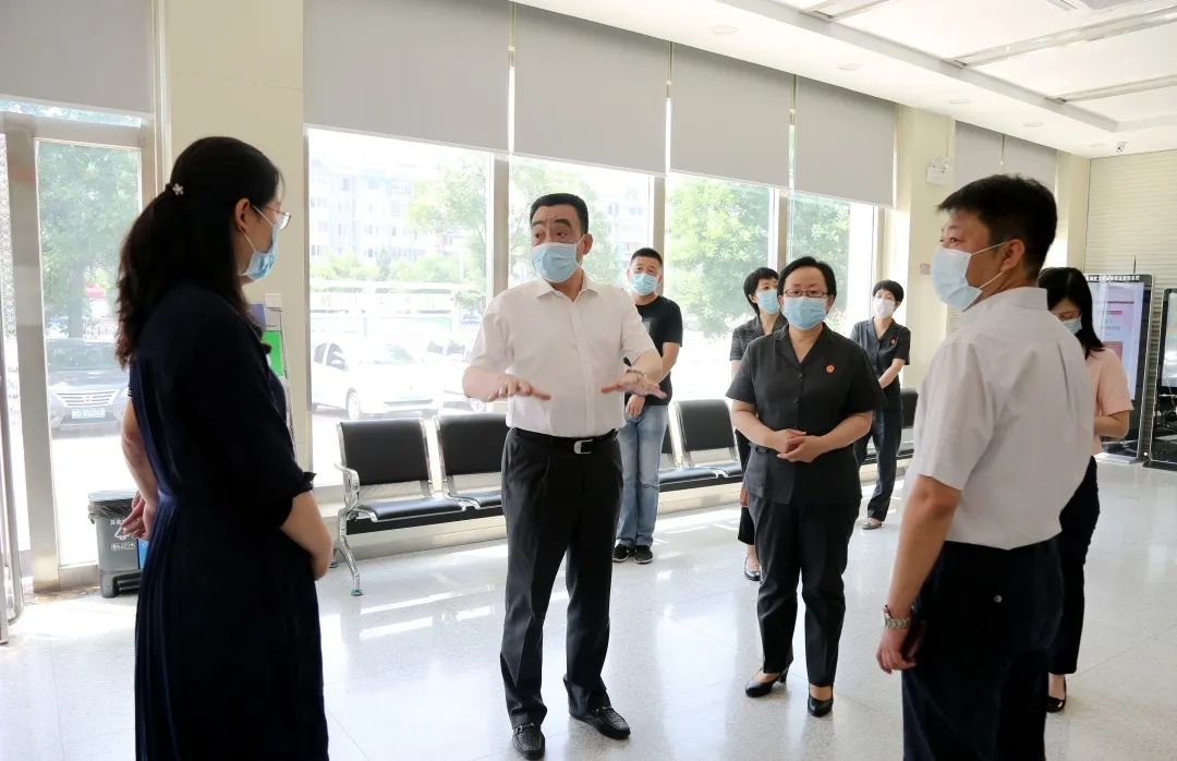 5月29日,天津二中院党组书记,院长康建茂深入北辰区和津南区社会矛盾