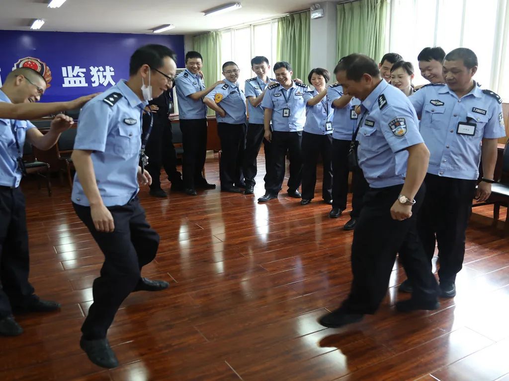 四川省川西监狱 "说出你的心里话":  一张"疫情心电图"勾画了大家疫情