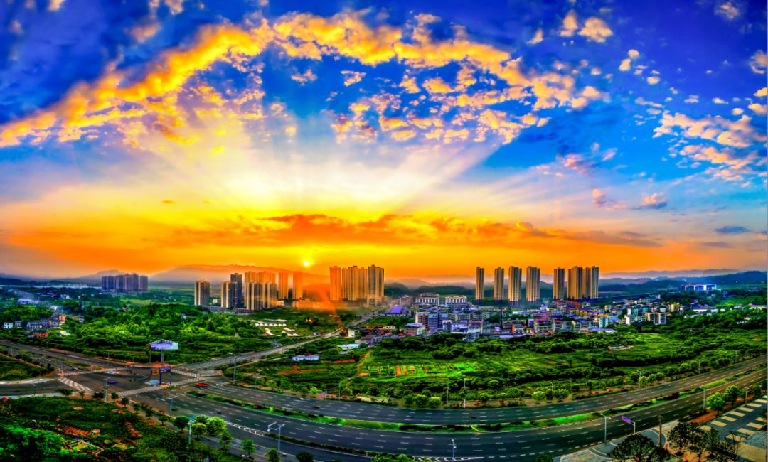 人民日报聚焦重庆高新区：做减法，保就业添砝码（最新发布）