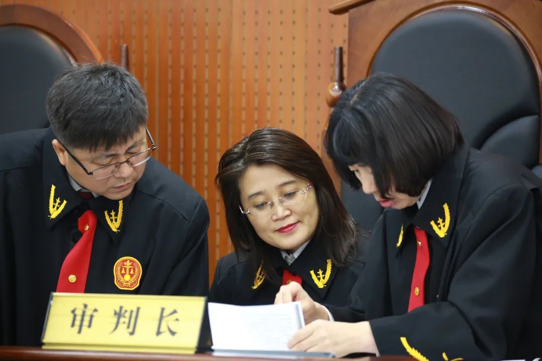 "最美人民法官 优秀法官候选人事迹展播(二十一)贺庆华
